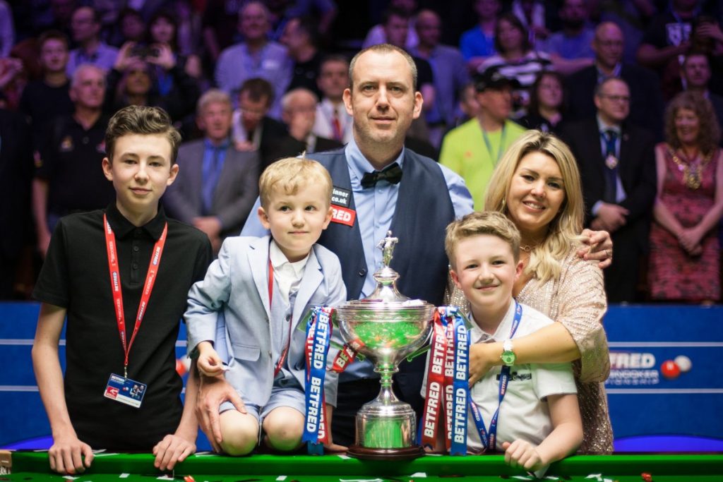 Hat-trick hero Williams puts Wales back on top on the green baize