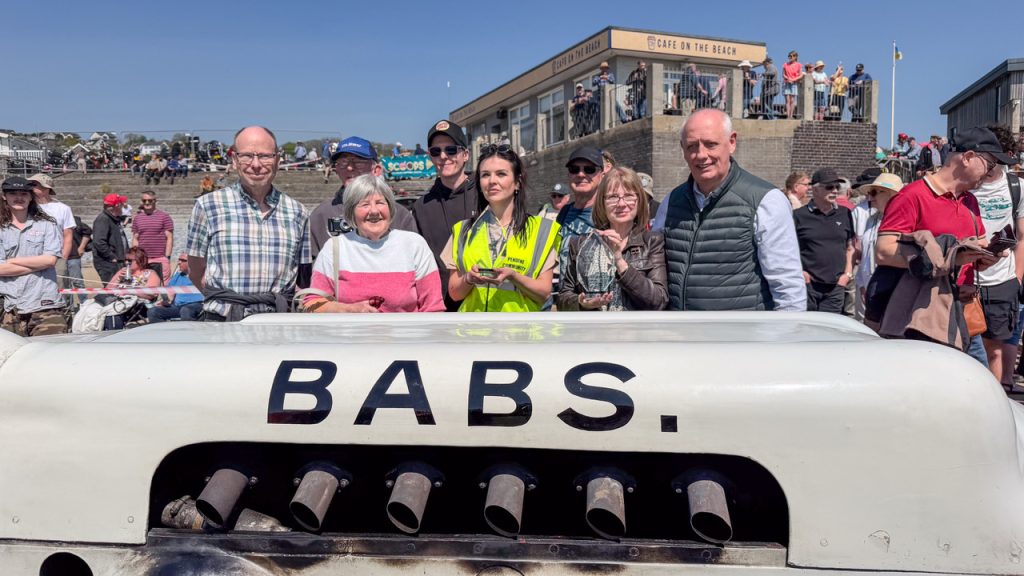 'Babs' is back with a crowd-pleasing roar and a celebratory re-run over Pendine Sands